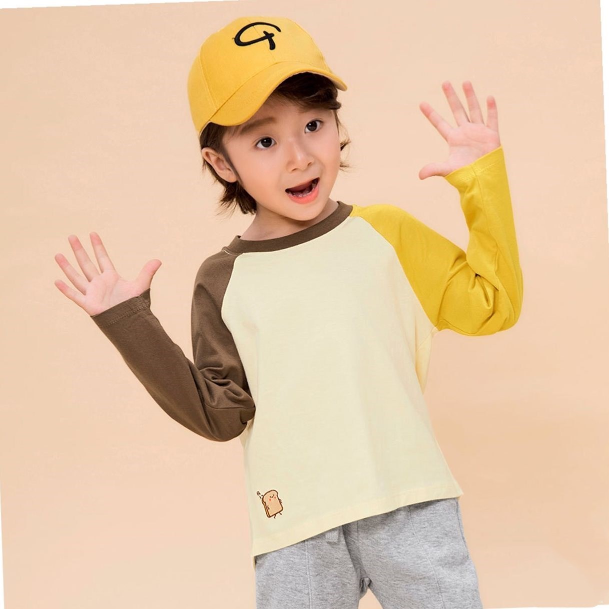 With Children In Color Raglan Long-Sleeved T-shirt With