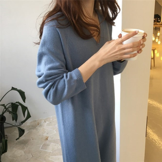 Temperament V-neck cashmere knitted dress Blue