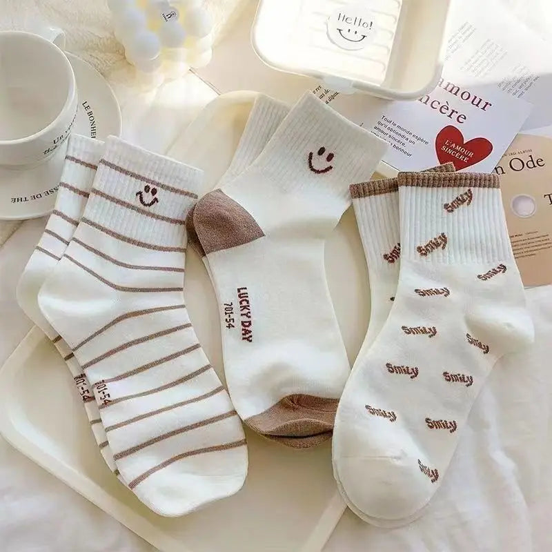 5 Pairs Cute Smiling Mid Tube Print Socks